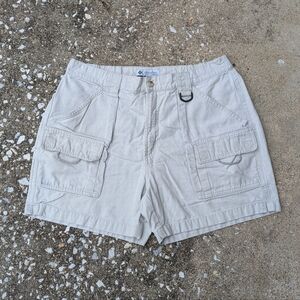 Columbia Women's Light Beige Cargo Outdoors Shorts